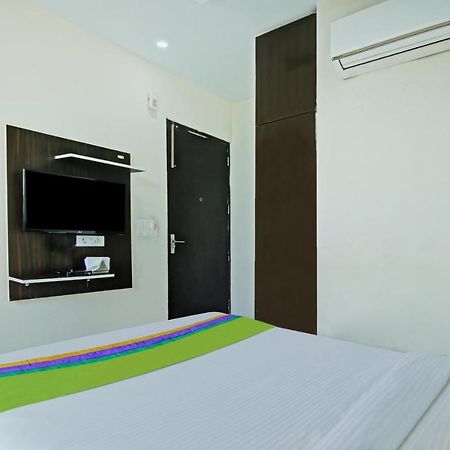Itsy Hotels Nyra Ґурґаон Екстер'єр фото