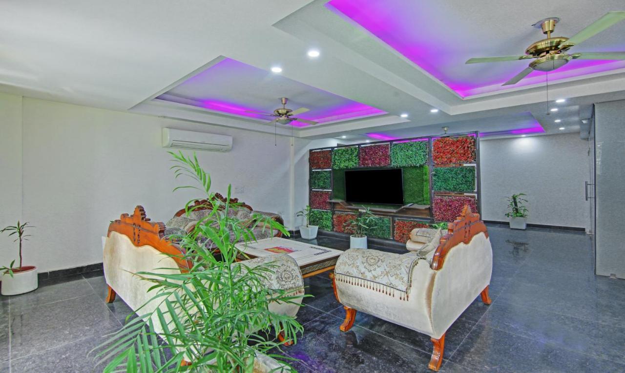 Itsy Hotels Nyra Ґурґаон Екстер'єр фото
